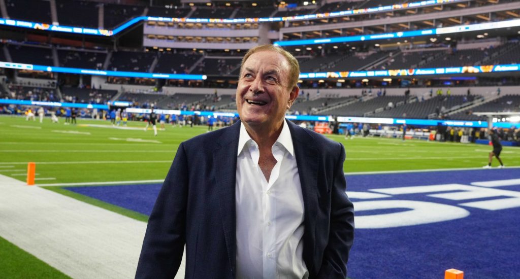 Al Michaels ahead of a Dec. 21, 2023 NFL game.